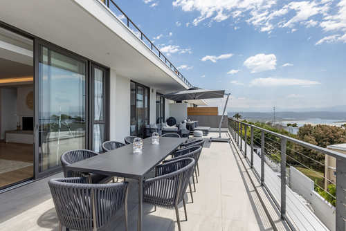 Apartment 305   Plett Quarter Hotel   Lion Roars Hotels & Lodges  (12)